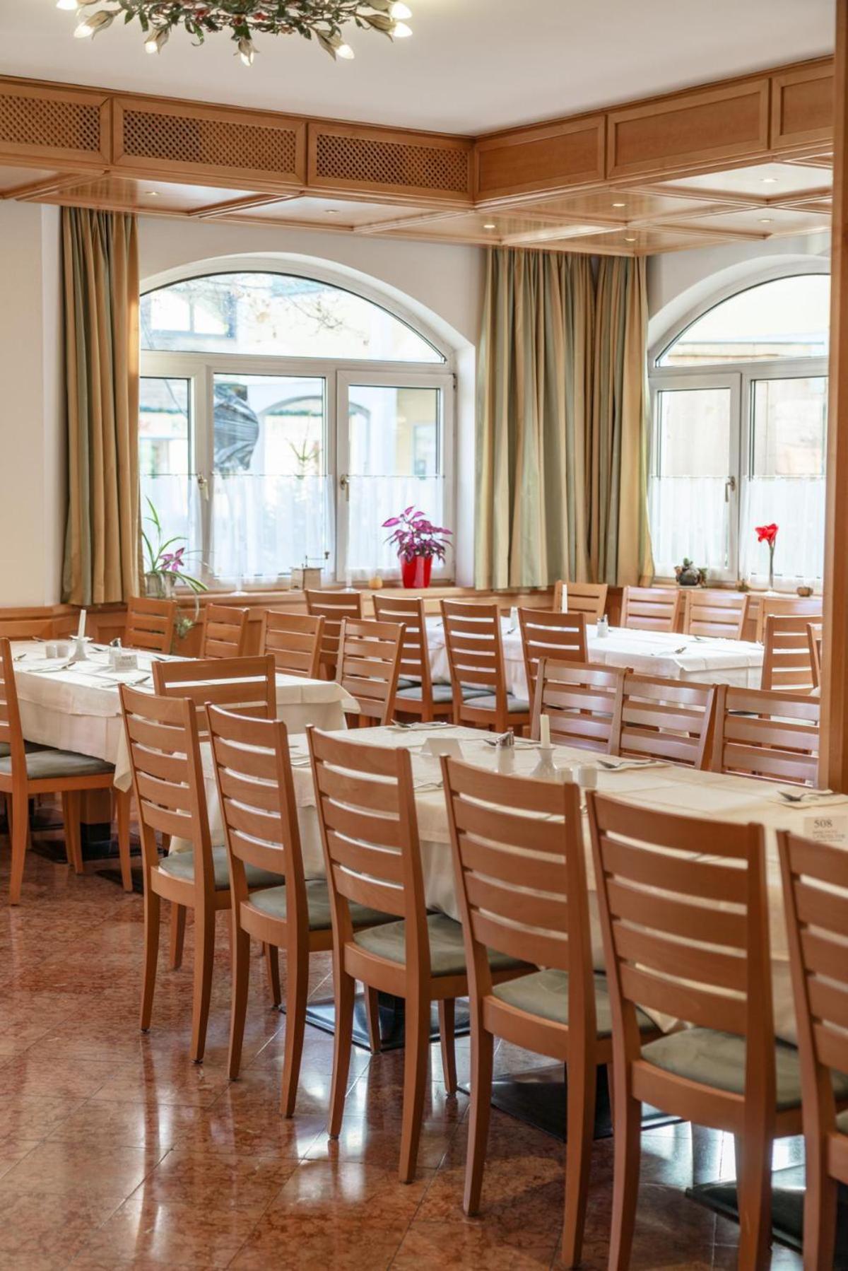 Hotel Restaurant Lebzelter Altenmarkt im Pongau Exterior foto
